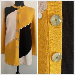 J.S.S knit wear jacket 2 pcs suit Sm yellow black cream button detail classic
